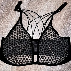 Victoria’s Secret Gorgeous Front and Back Bra